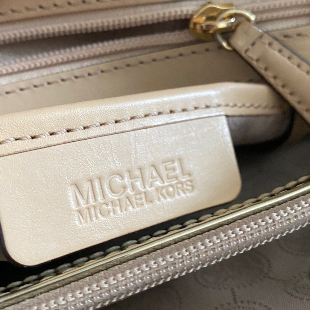 Michael Kors Jet Set Gold Metallic Logo Tote - Picture 8 of 8
